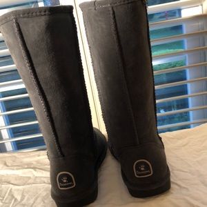 Gray Tall suede boot from BearPaw Never Worn!